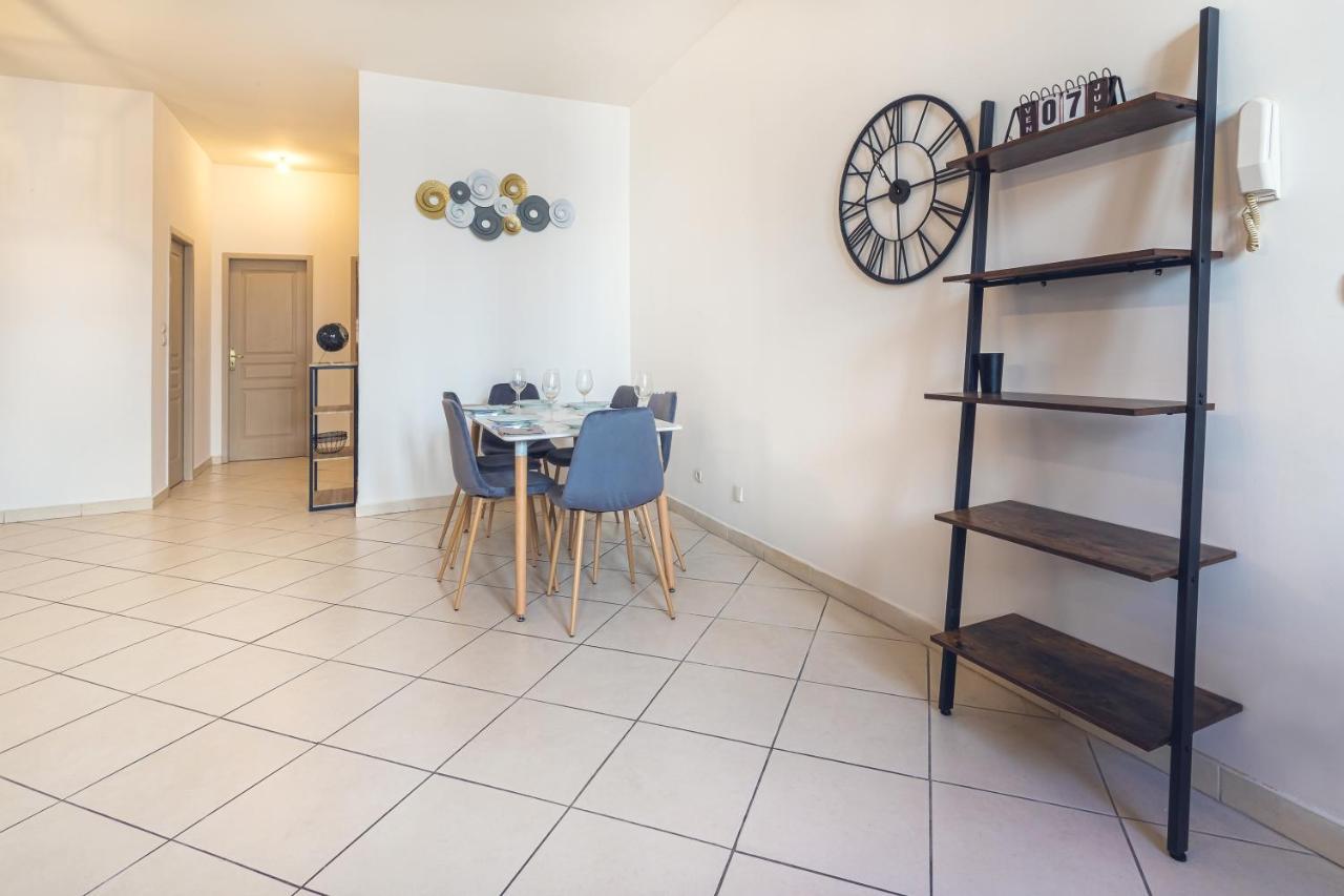 Appartement Tout Equipe Pour 6 Personnes A 15Min Des Plages Béziers Dış mekan fotoğraf
