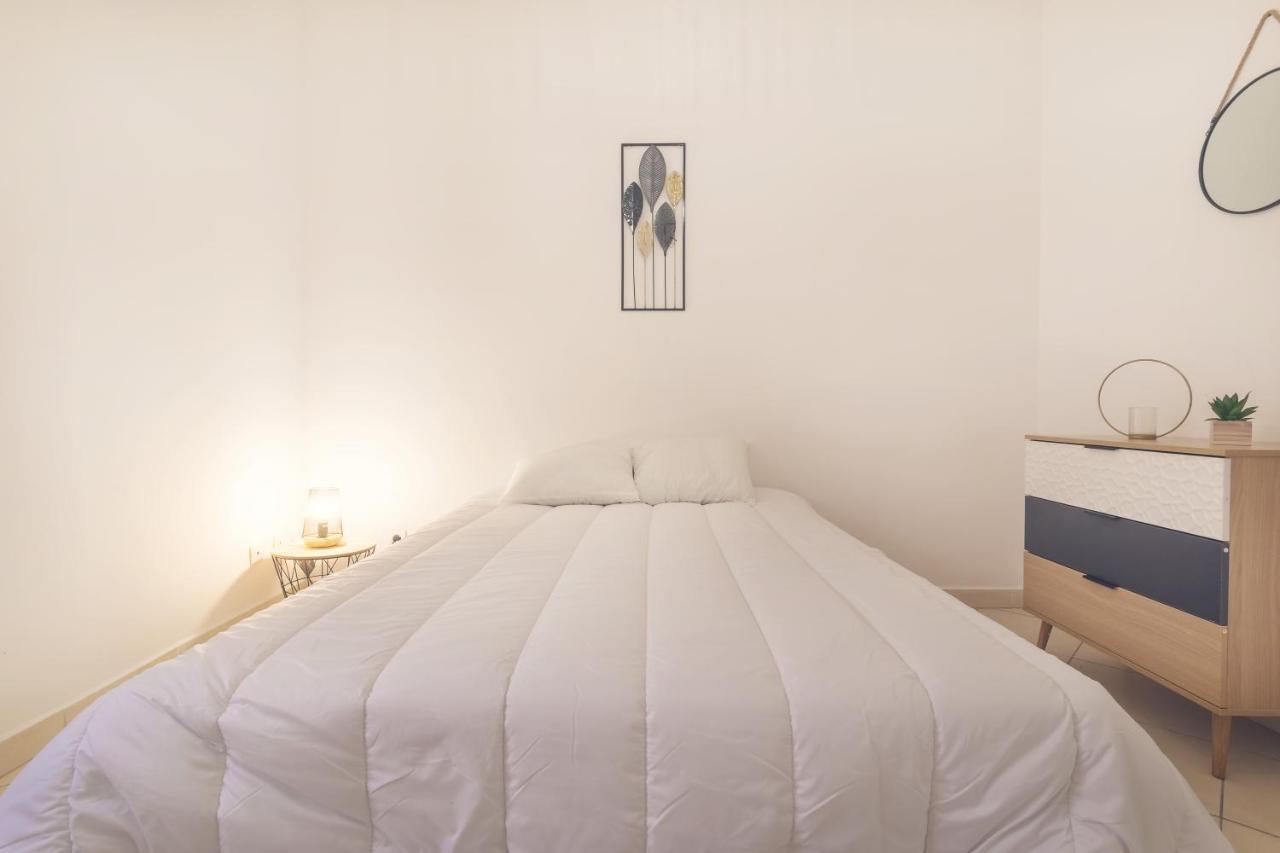 Appartement Tout Equipe Pour 6 Personnes A 15Min Des Plages Béziers Dış mekan fotoğraf