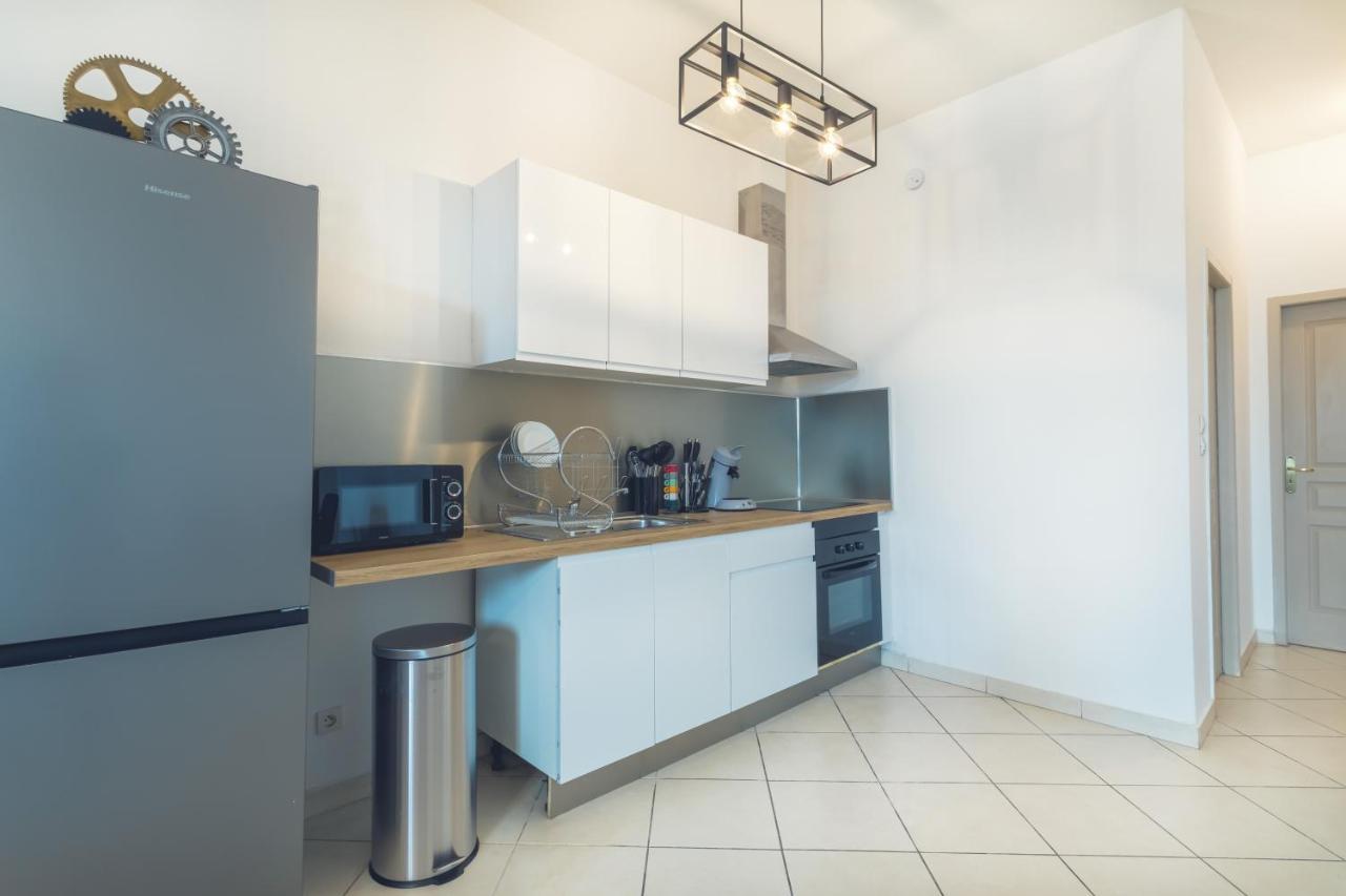 Appartement Tout Equipe Pour 6 Personnes A 15Min Des Plages Béziers Dış mekan fotoğraf