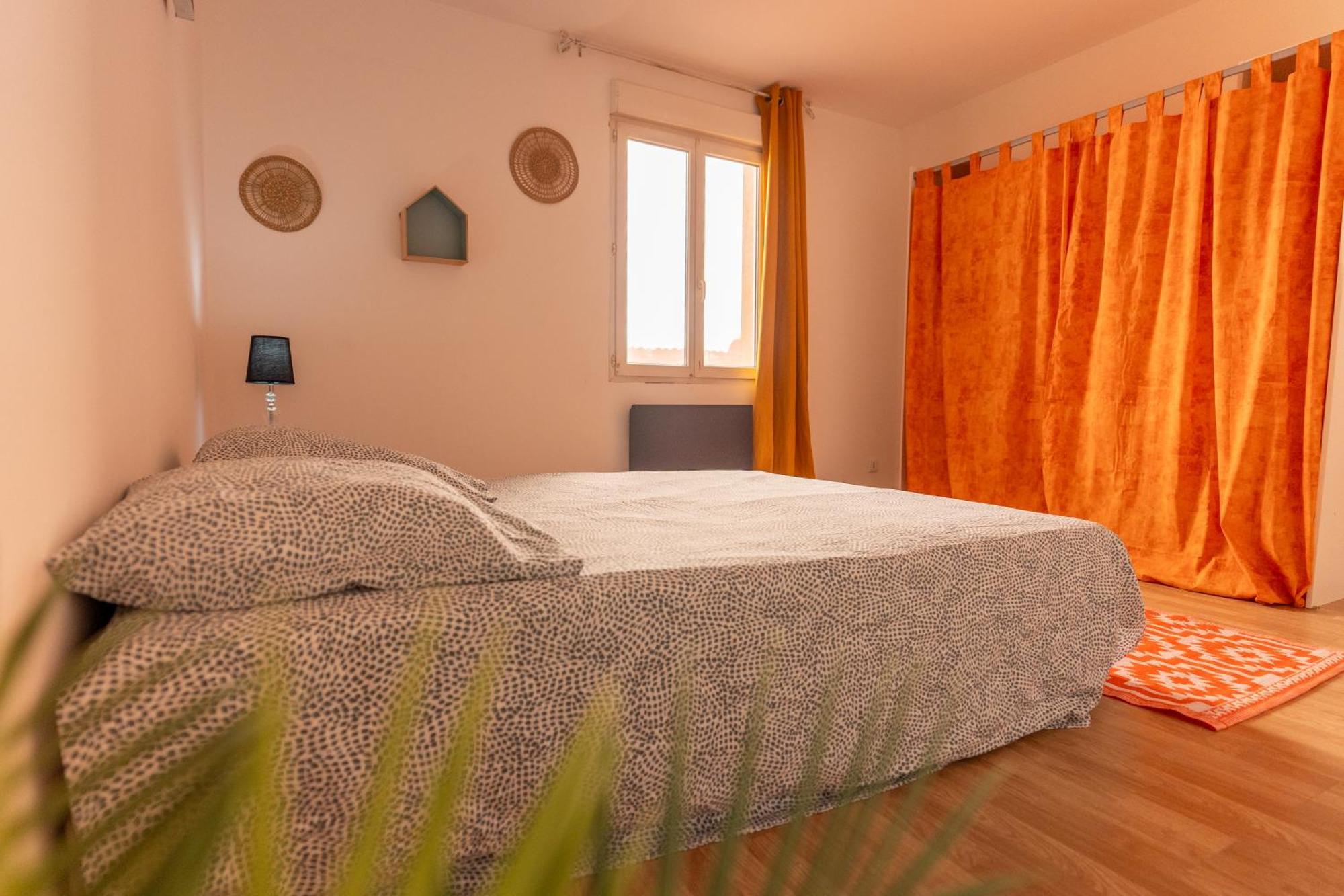 Appartement Tout Equipe Pour 6 Personnes A 15Min Des Plages Béziers Dış mekan fotoğraf