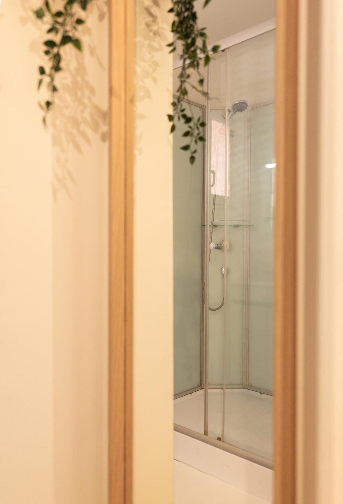Appartement Tout Equipe Pour 6 Personnes A 15Min Des Plages Béziers Dış mekan fotoğraf